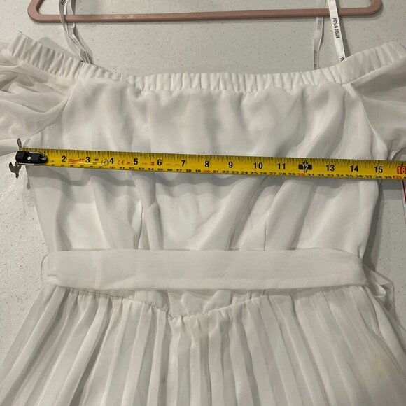 BISOU BISOU Off White Chiffon Off shoulder Pleated bottom Maxi long formal dress - Picture 4 of 7